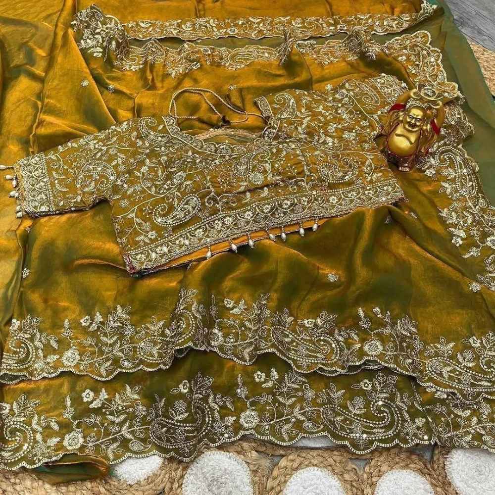 মাধুরী শাড়ি | অলিভ কালার – ফ্যাব্রিক ফেন্ডি সিল্ক
